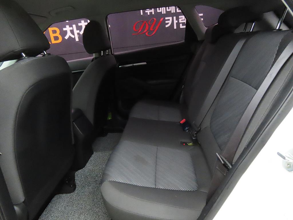 KIA Seltos - Vista 8