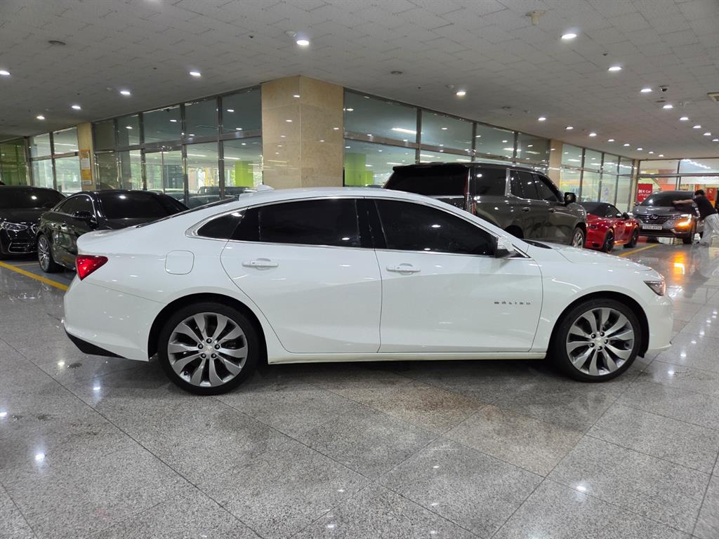 Chevrolet Malibu - Vista 5