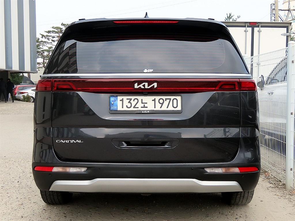 KIA Carnival - Vista 4
