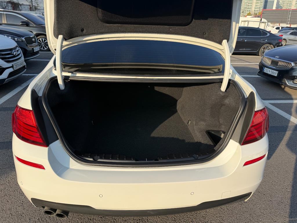 BMW 5 Series - Vista 5