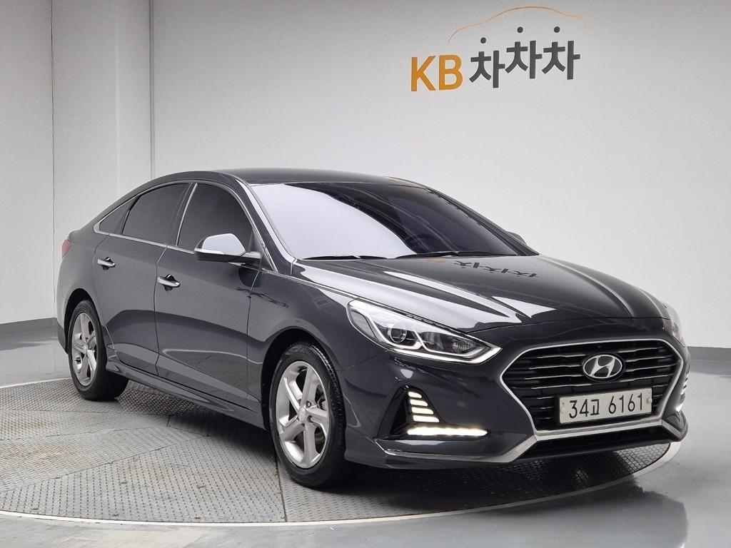 HYUNDAI Sonata - Vista 4