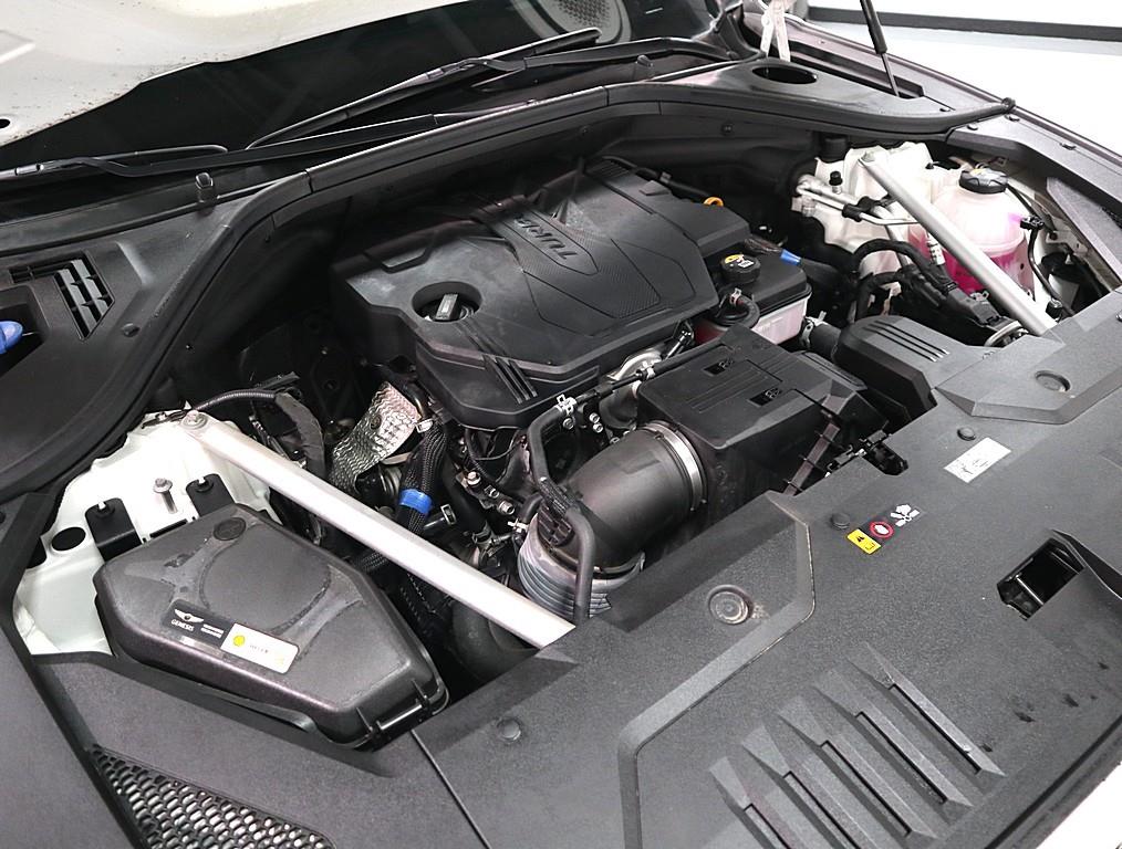 Genesis GV70 - Vista 6