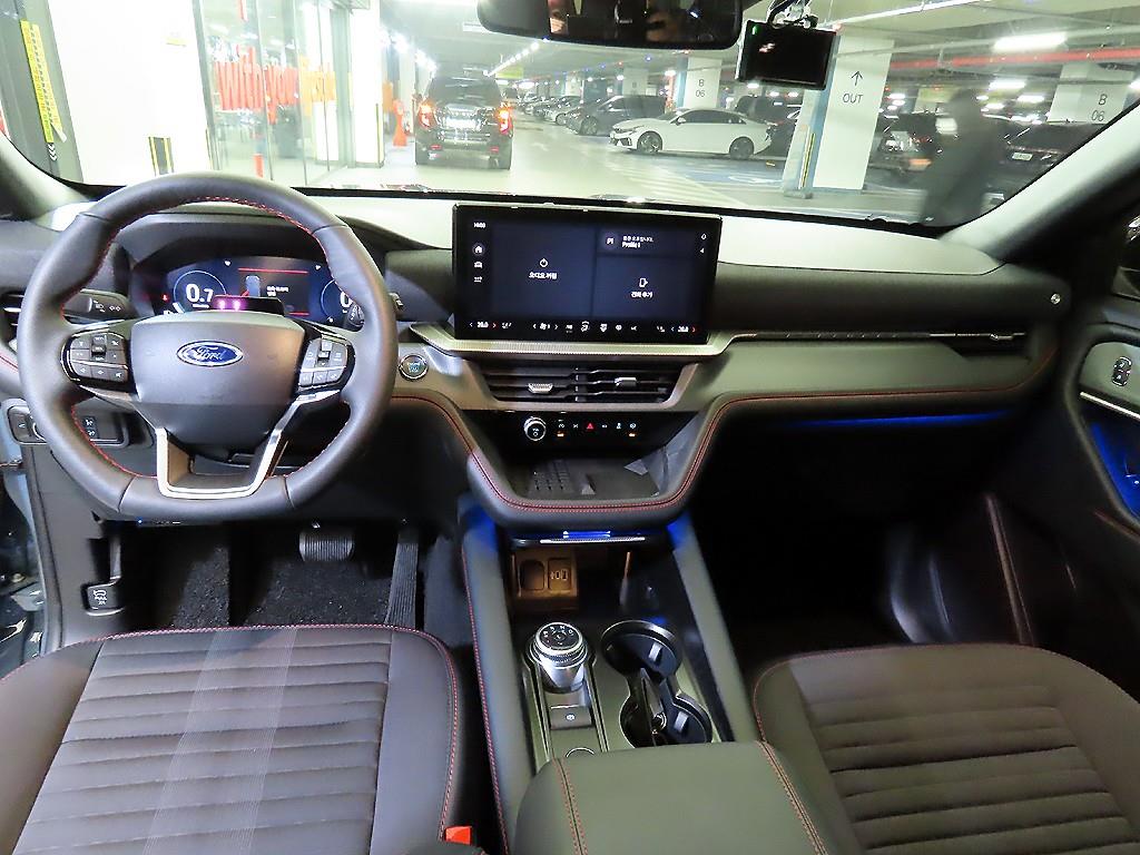 Ford Explorer - Vista 10