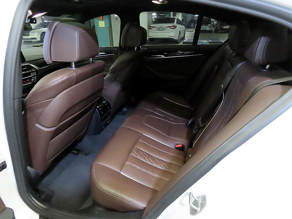 BMW 5 Series - Vista 7