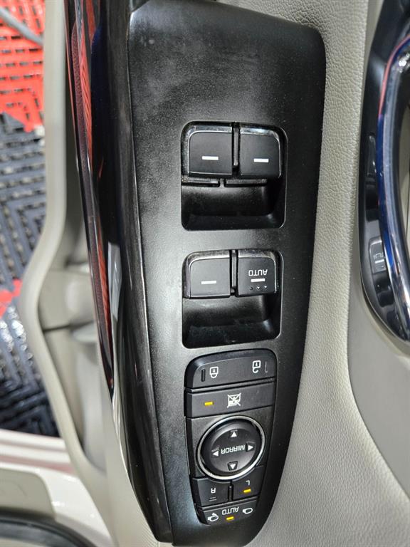 KIA Carnival - Vista 11