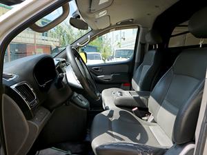 HYUNDAI Starex - Vista 8