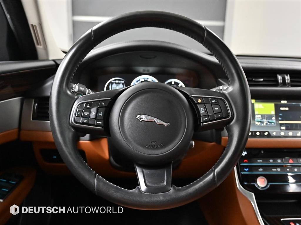 Jaguar XF 2017 Negro - Importación desde Corea - HF Imports Iquique - Foto 13