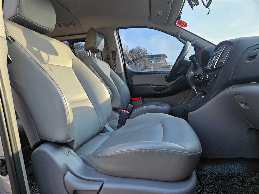 HYUNDAI Starex 2019 Gris - Importación desde Corea - HF Imports Iquique - Foto 14