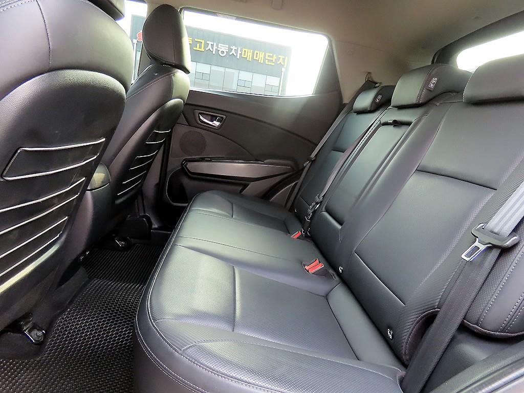 Ssangyong Tivoli - Vista 6