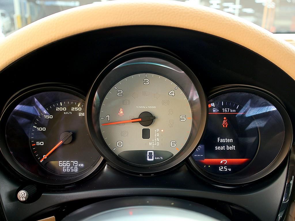 Porsche Macan - Vista 11