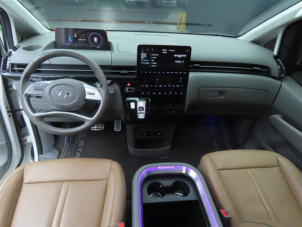 HYUNDAI Staria - Vista 7