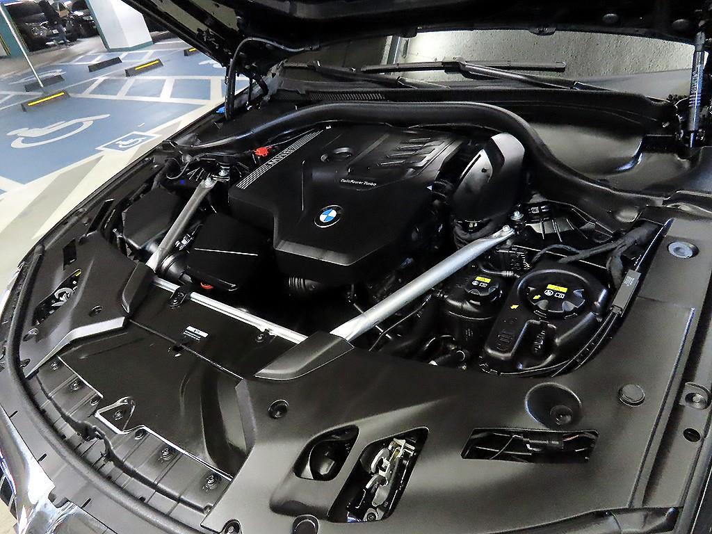 BMW 5 Series 2023 Negro - Importación desde Corea - HF Imports Iquique - Foto 19