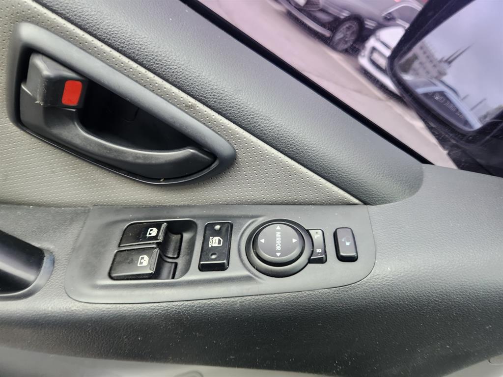 HYUNDAI Starex - Vista 10