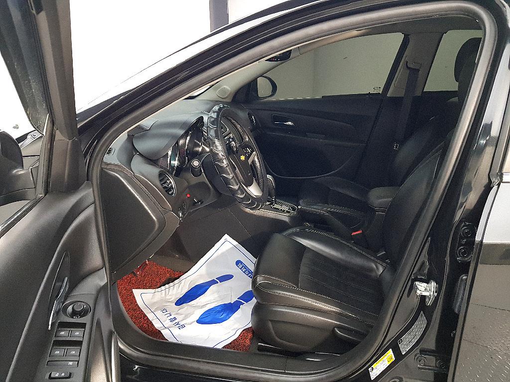 Chevrolet Cruise - Vista 8