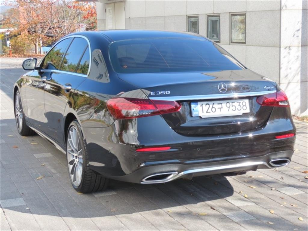 Mercedes Benz E class - Vista 7