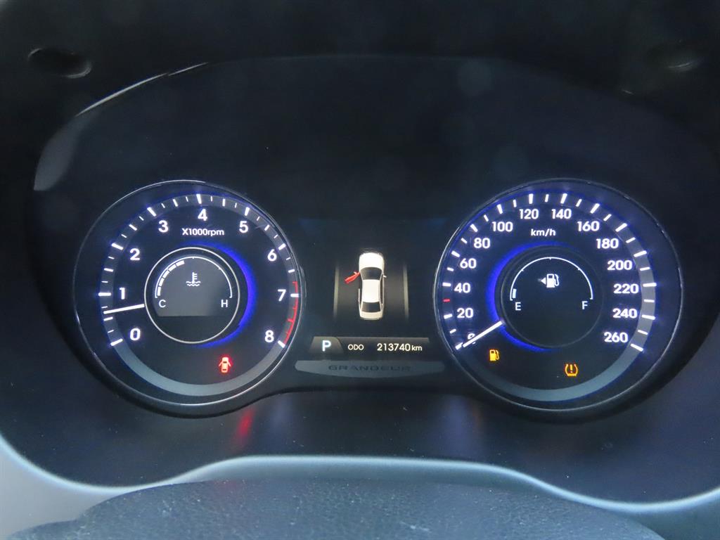 HYUNDAI Grandeur 2014 Negro - Importación desde Corea - HF Imports Iquique - Foto 9