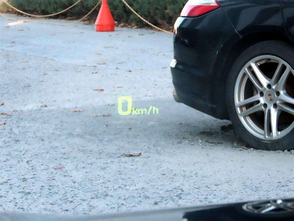 HYUNDAI Genesis - Vista 10