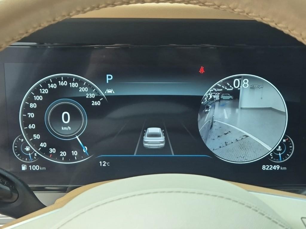 HYUNDAI Grandeur - Vista 6