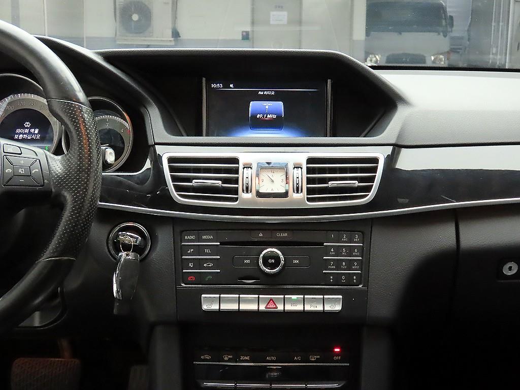 Mercedes Benz E class - Vista 9