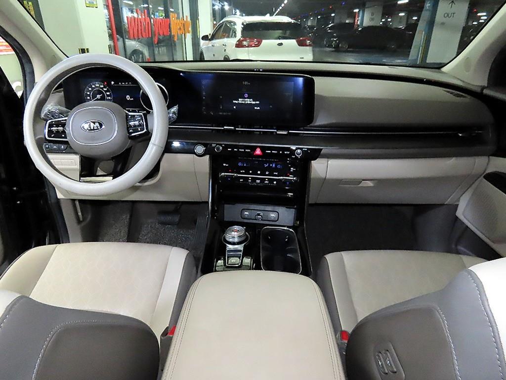 KIA Carnival - Vista 10