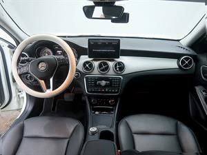 Mercedes Benz GLA Class - Vista 10