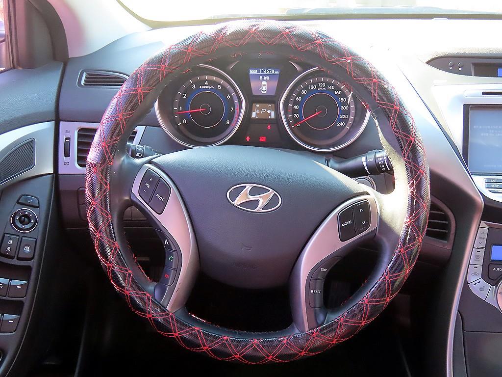 HYUNDAI Avante - Vista 7