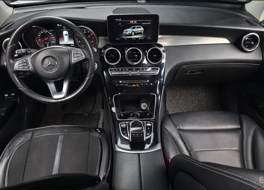 Mercedes Benz GLC Class - Vista 7