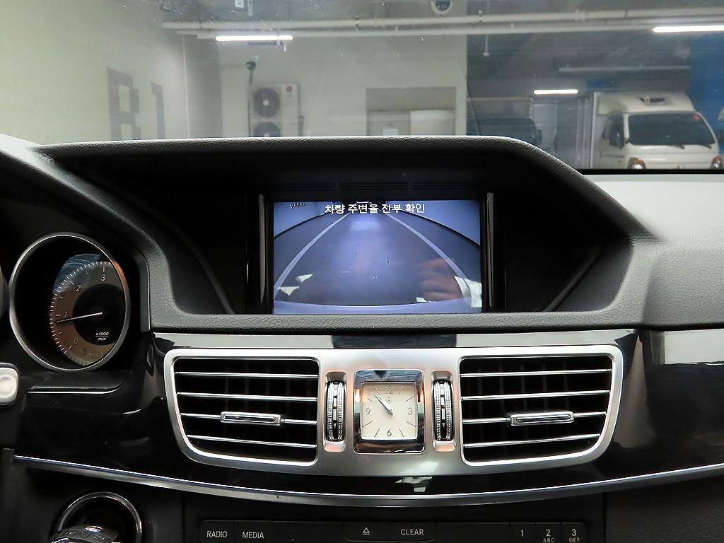 Mercedes Benz E class 2016 Blanco - Importación desde Corea - HF Imports Iquique - Foto 17