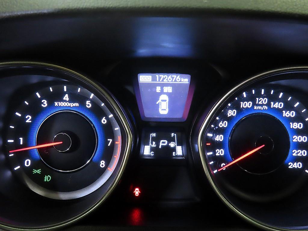 HYUNDAI Avante 2011 Negro - Importación desde Corea - HF Imports Iquique - Foto 14