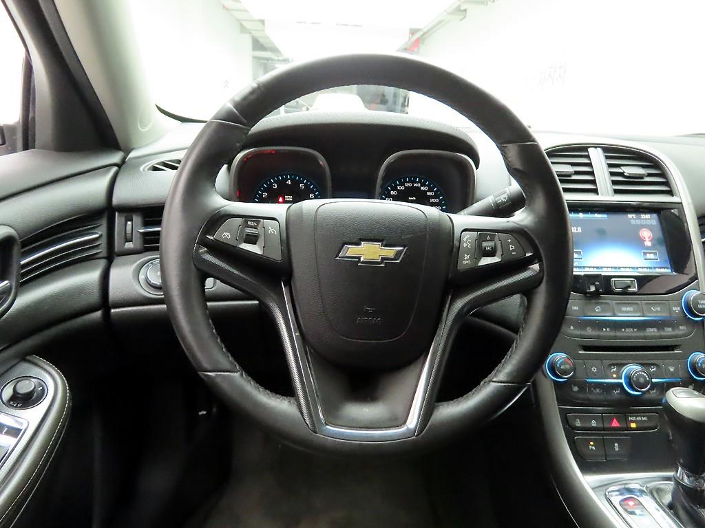 Chevrolet Malibu - Vista 8