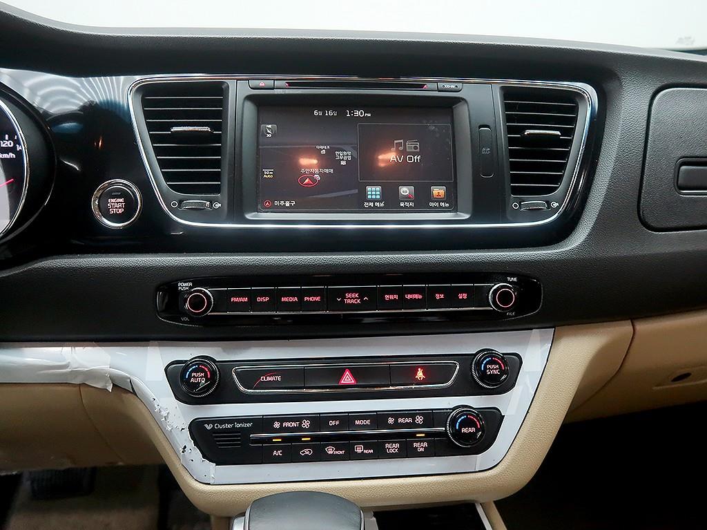 KIA Carnival 2018 Negro - Importación desde Corea - HF Imports Iquique - Foto 9