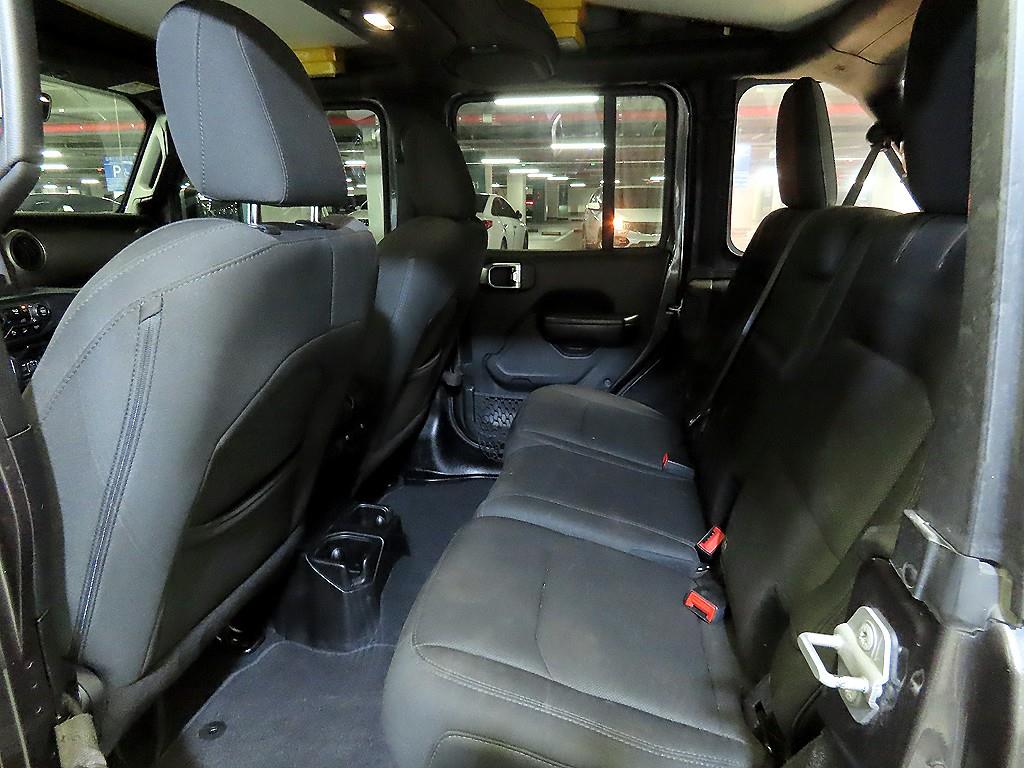 Jeep Wrangler - Vista 7