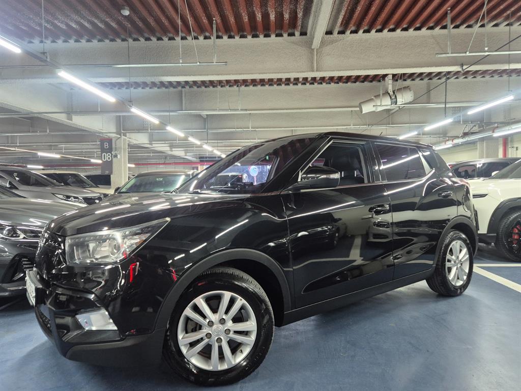 Ssangyong Tivoli - Vista 4