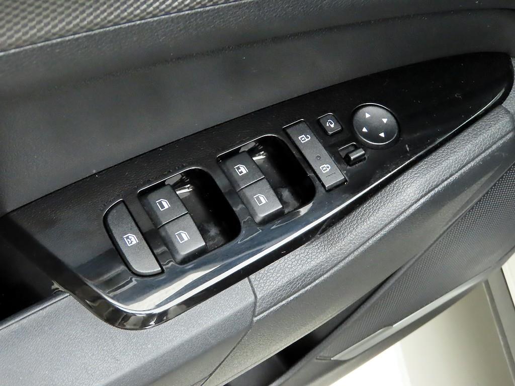 KIA Sportage - Vista 12