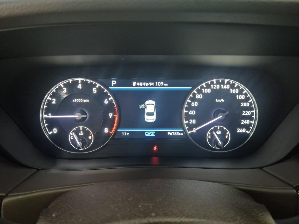 Genesis G90 - Vista 7