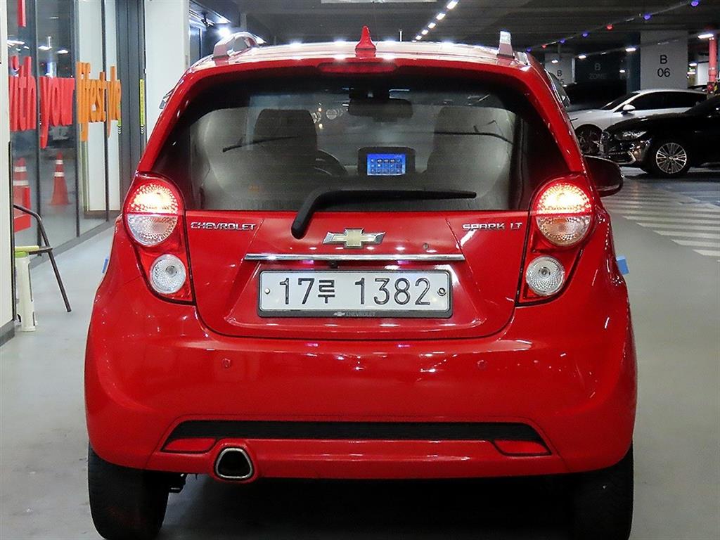 Chevrolet Spark - Vista 5