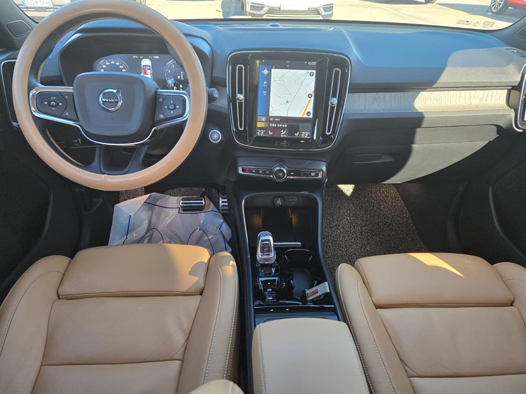 Volvo XC40 - Vista 9