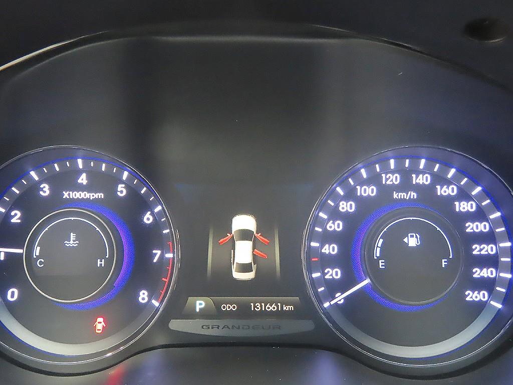 HYUNDAI Grandeur - Vista 11