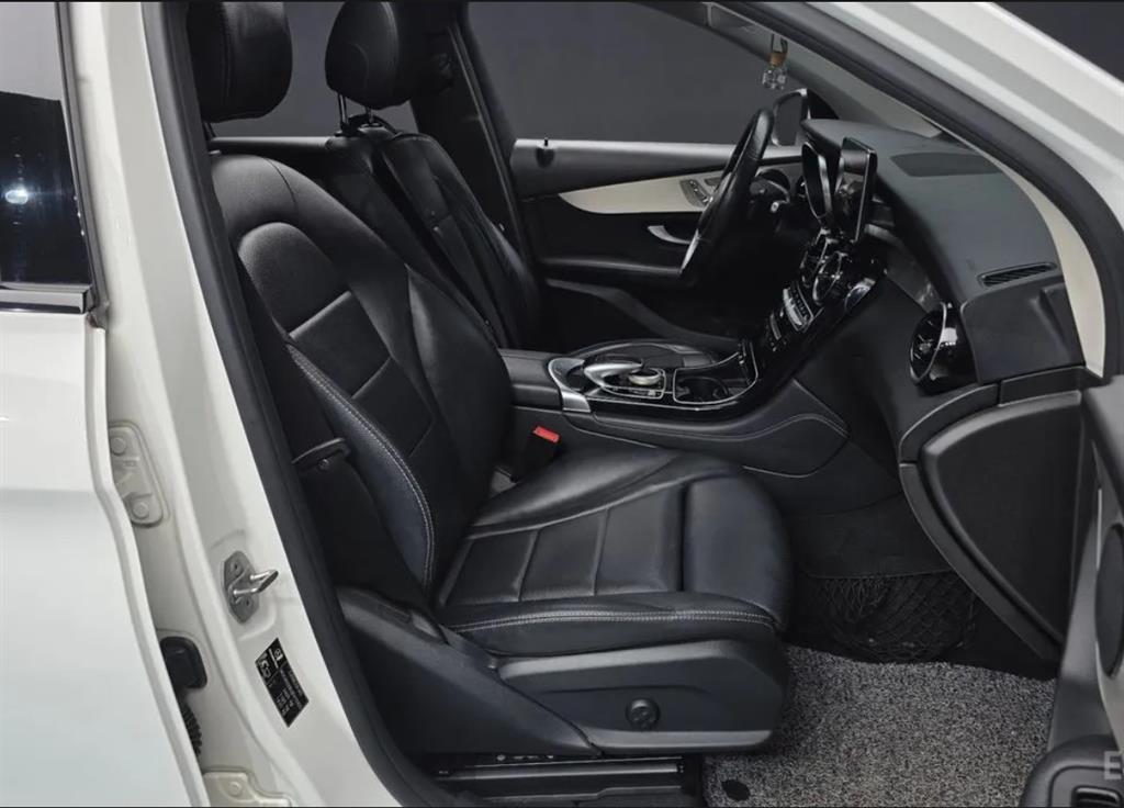 Mercedes Benz GLC Class - Vista 11