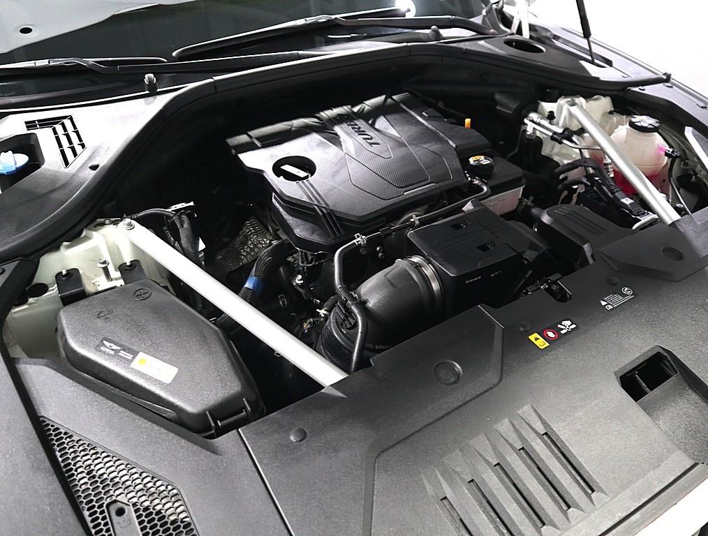 Genesis GV70 - Vista 6