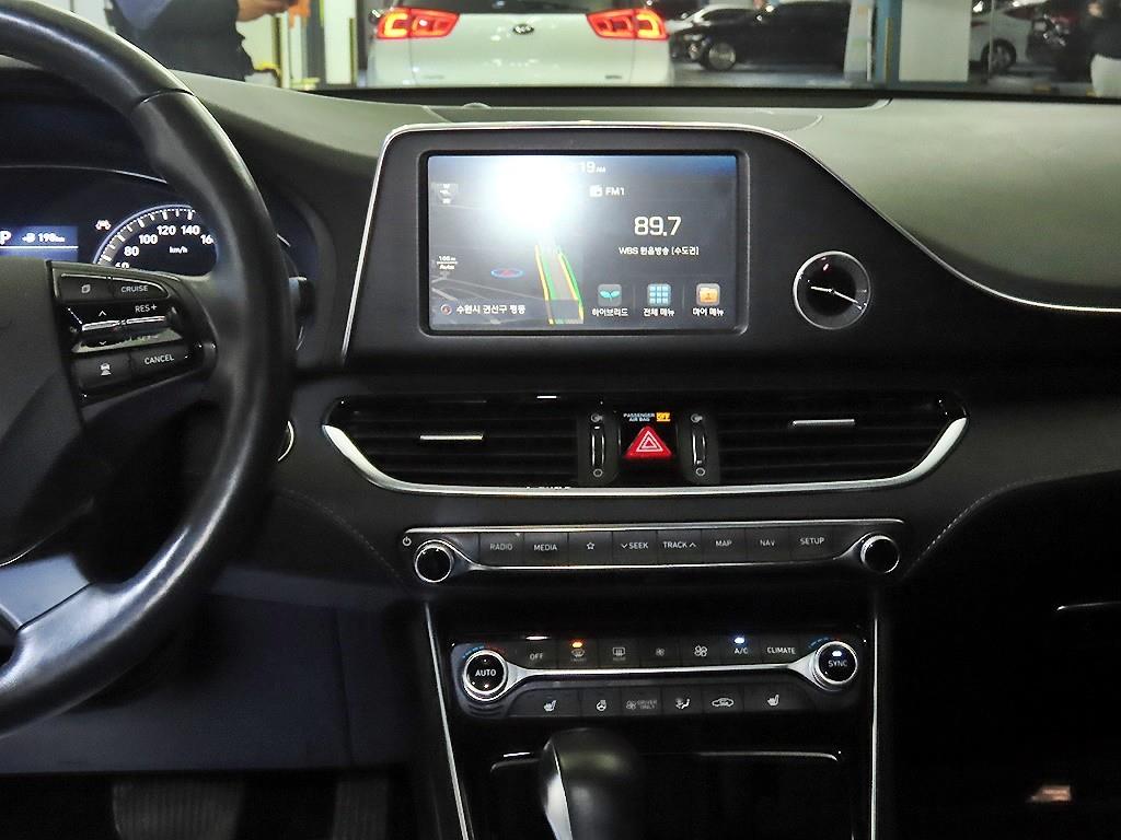 HYUNDAI Grandeur - Vista 11