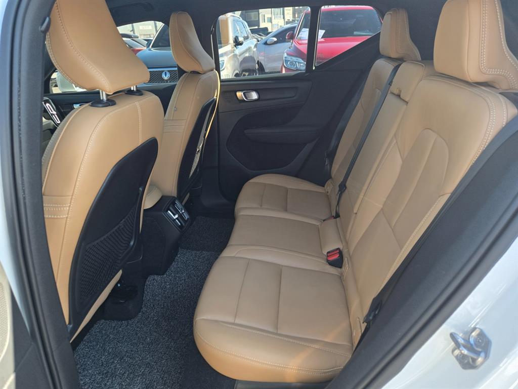 Volvo XC40 2021 Blanco - Importación desde Corea - HF Imports Iquique - Foto 13