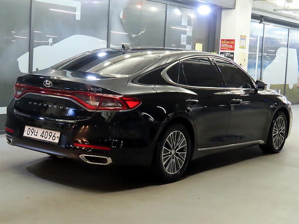 HYUNDAI Grandeur - Vista 4
