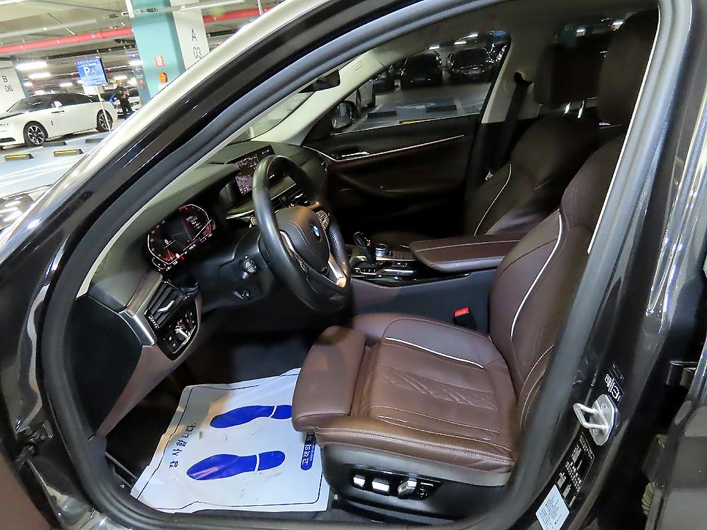 BMW 5 Series - Vista 6