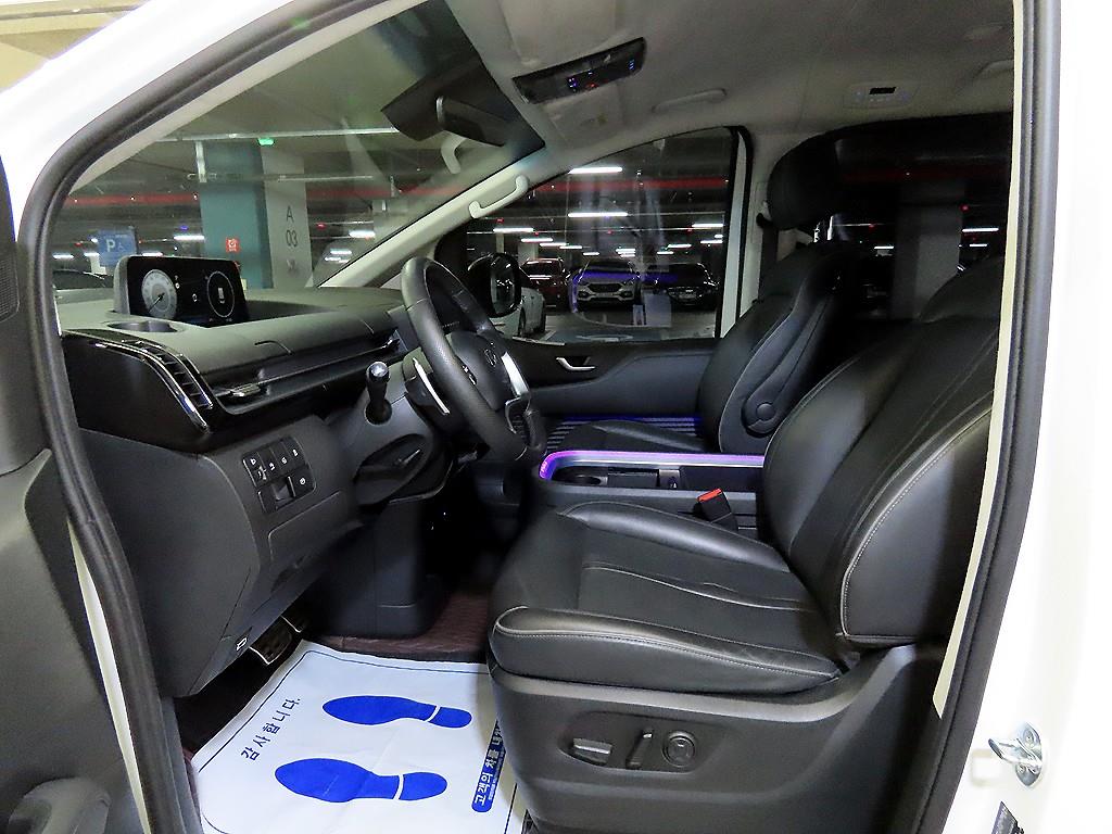 HYUNDAI Staria - Vista 6