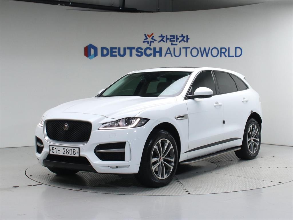 Jaguar F-PACE