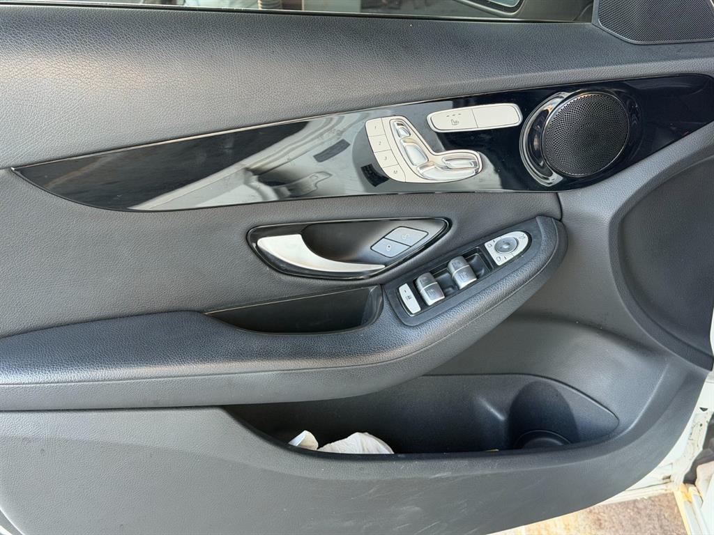 Mercedes Benz C Class - Vista 8