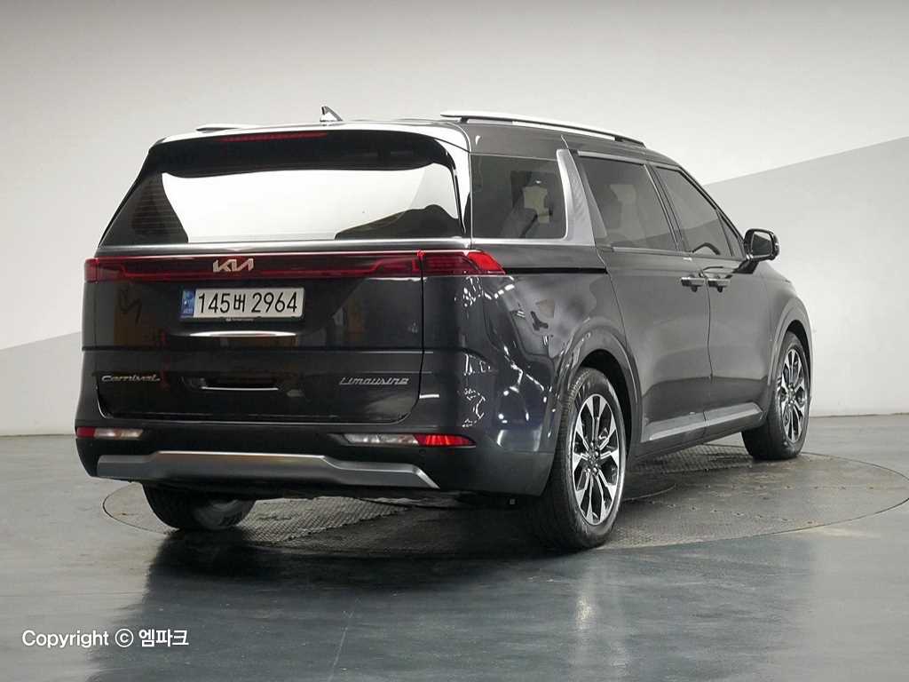 KIA Carnival - Vista 3