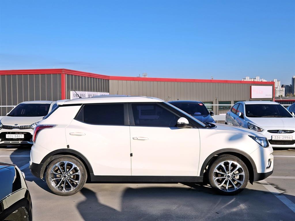 Ssangyong Tivoli - Vista 4