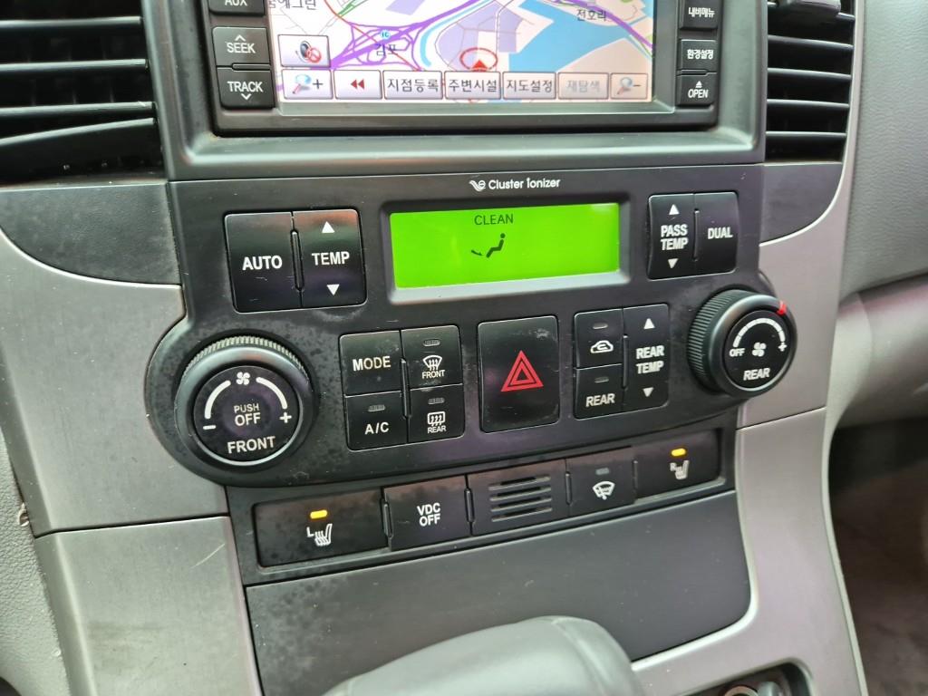 KIA Carnival - Vista 10